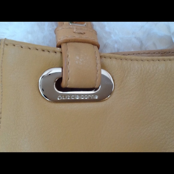 Liz Claiborne handbag camel color - Picture 2 of 4